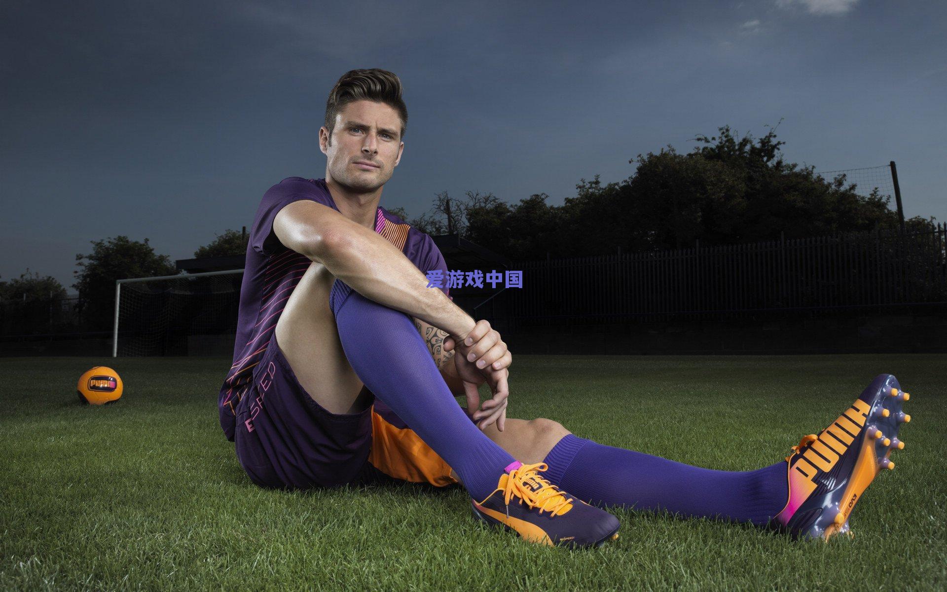 北伦敦德比上演帽子戏法奇迹 官方钦点埃泽荣膺英超第12轮最佳球员